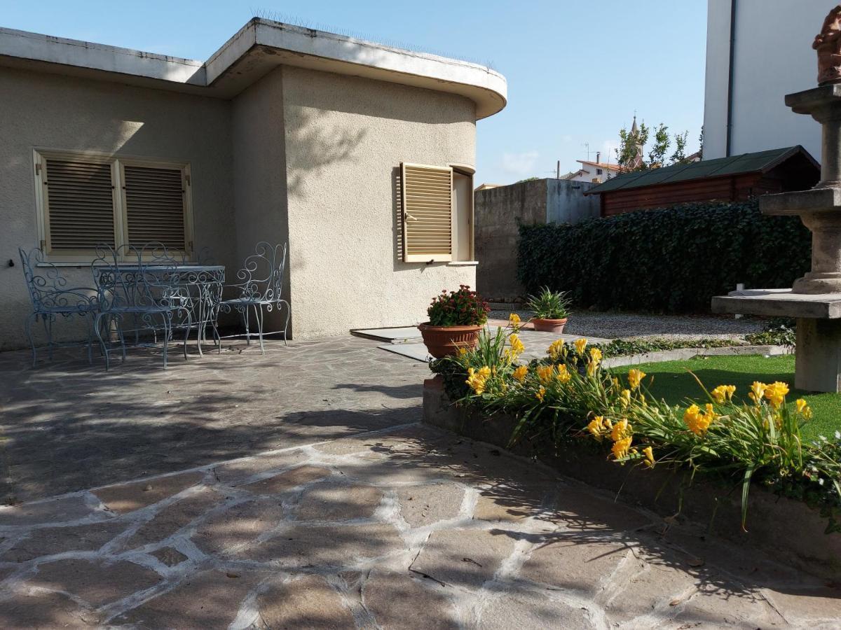 Room Garden Vada Exterior photo